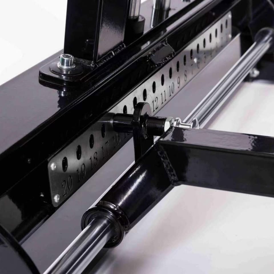 Adjustable Converging Smith Machine (Plate Loaded)