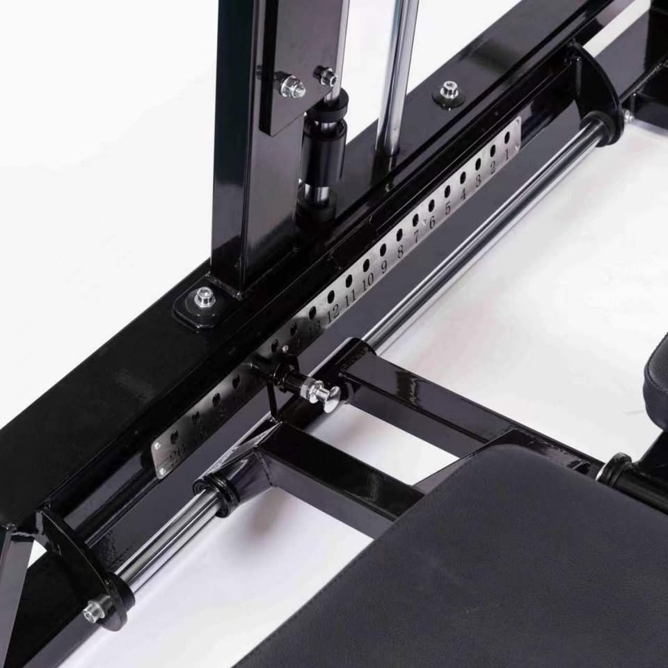 Adjustable Converging Smith Machine (Plate Loaded)